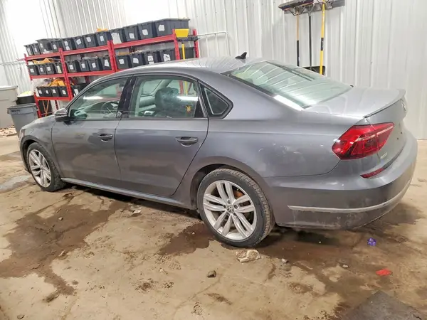 1VWLA7A39KC003795 2019 VOLKSWAGEN PASSAT - Image 2