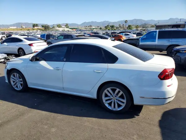 1VWLA7A39KC004817 2019 VOLKSWAGEN PASSAT - Image 2