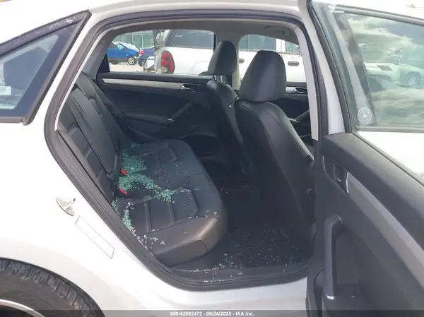 1VWLA7A39KC006695 2019 VOLKSWAGEN PASSAT - Image 8