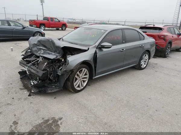 1VWLA7A39KC010262 2019 VOLKSWAGEN PASSAT - Image 2