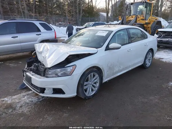 1VWLA7A39KC011301 2019 VOLKSWAGEN PASSAT - Image 2