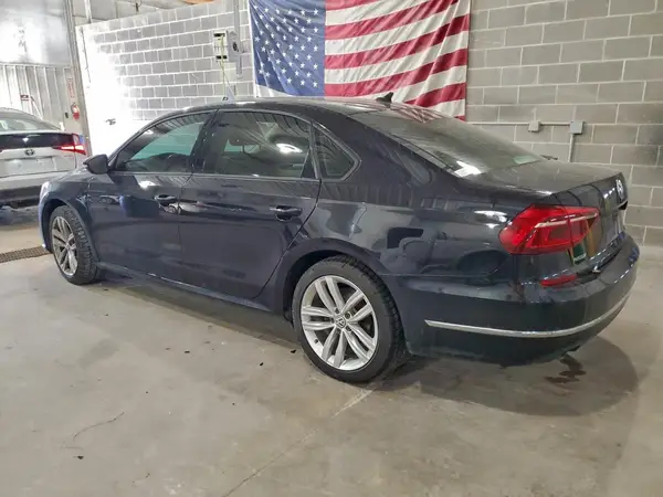 1VWLA7A39KC013954 2019 VOLKSWAGEN PASSAT - Image 2
