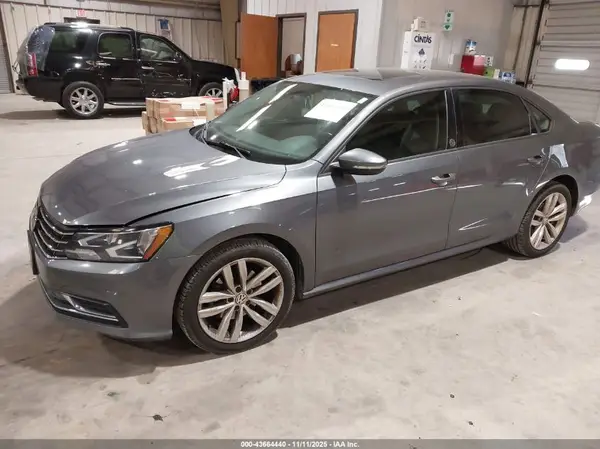 1VWLA7A39KC014571 2019 VOLKSWAGEN PASSAT - Image 2