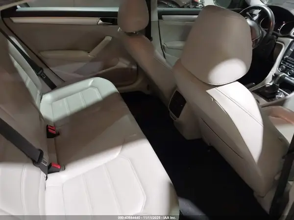 1VWLA7A39KC014571 2019 VOLKSWAGEN PASSAT - Image 8