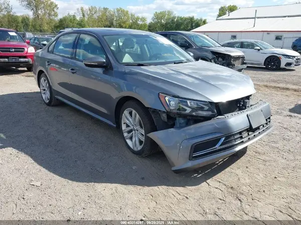 1VWLA7A3XKC000615 2019 VOLKSWAGEN PASSAT - Image 1