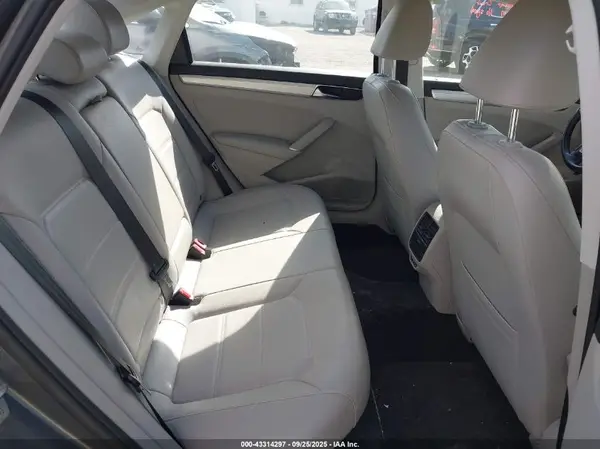 1VWLA7A3XKC000615 2019 VOLKSWAGEN PASSAT - Image 8