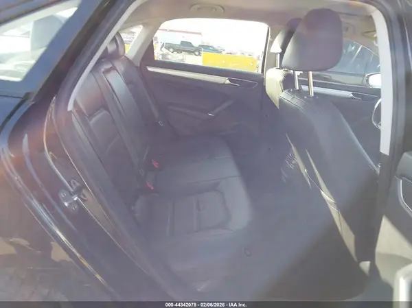 1VWLA7A3XKC002641 2019 VOLKSWAGEN PASSAT - Image 8