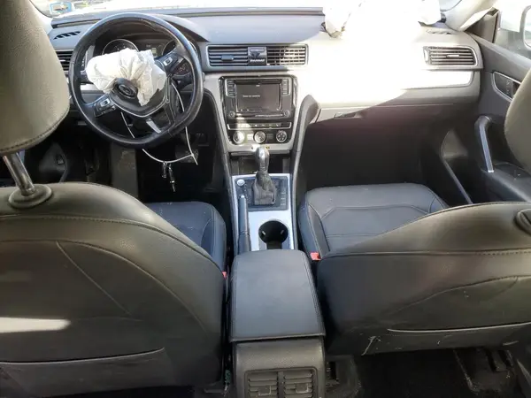 1VWLA7A3XKC003174 2019 VOLKSWAGEN PASSAT - Image 8