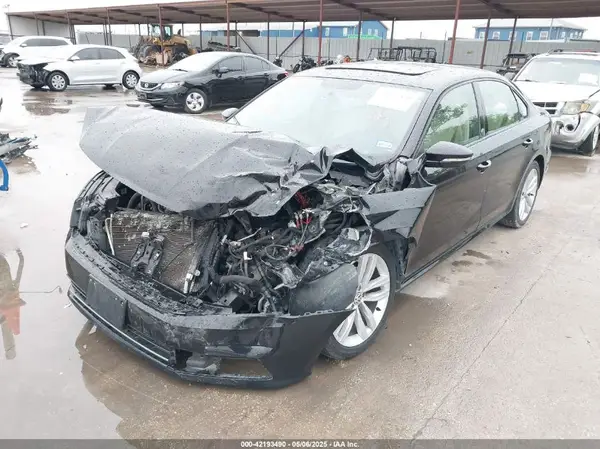 1VWLA7A3XKC005667 2019 VOLKSWAGEN PASSAT - Image 2