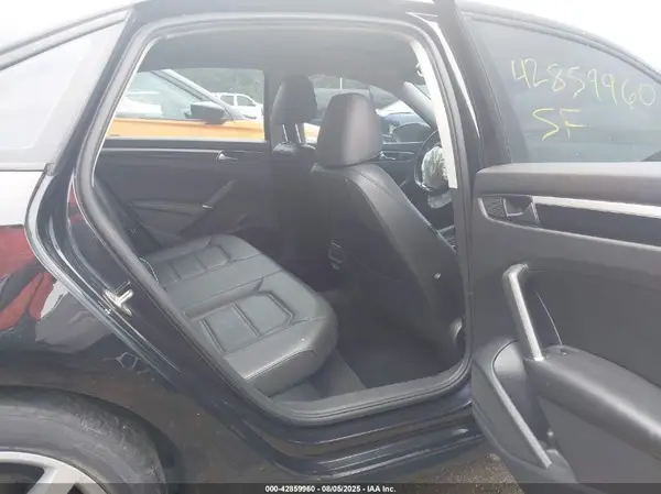 1VWLA7A3XKC006947 2019 VOLKSWAGEN PASSAT - Image 8