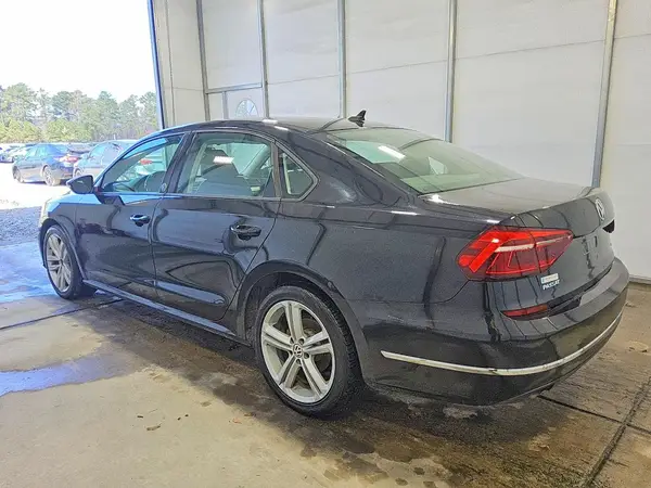 1VWLA7A3XKC007032 2019 VOLKSWAGEN PASSAT - Image 2