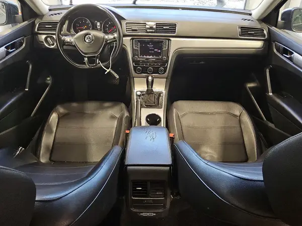 1VWLA7A3XKC007032 2019 VOLKSWAGEN PASSAT - Image 8