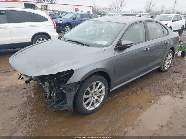 1VWLA7A3XKC007113 2019 VOLKSWAGEN PASSAT - Image 2