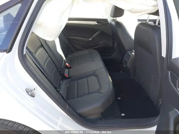 1VWLA7A3XKC007418 2019 VOLKSWAGEN PASSAT - Image 8