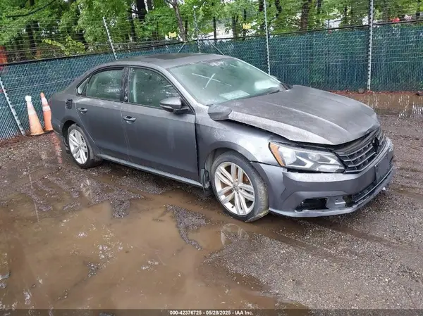 1VWLA7A3XKC007449 2019 VOLKSWAGEN PASSAT - Image 1