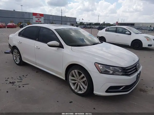 1VWLA7A3XKC007824 2019 VOLKSWAGEN PASSAT - Image 1