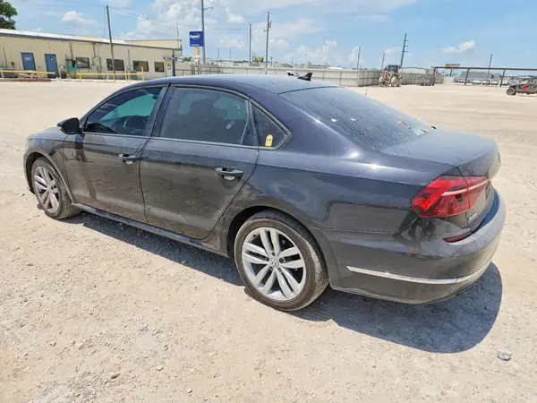1VWLA7A3XKC009735 2019 VOLKSWAGEN PASSAT - Image 2