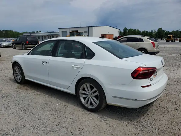 1VWLA7A3XKC010447 2019 VOLKSWAGEN PASSAT - Image 2