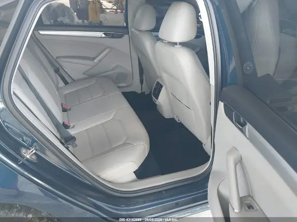 1VWLA7A3XKC010464 2019 VOLKSWAGEN PASSAT - Image 8