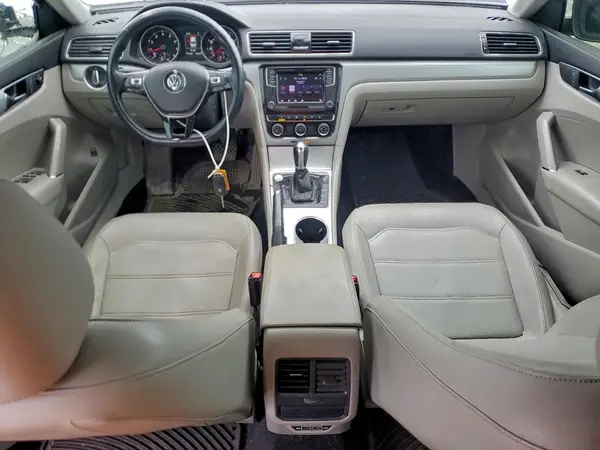 1VWLA7A3XKC010481 2019 VOLKSWAGEN PASSAT - Image 8