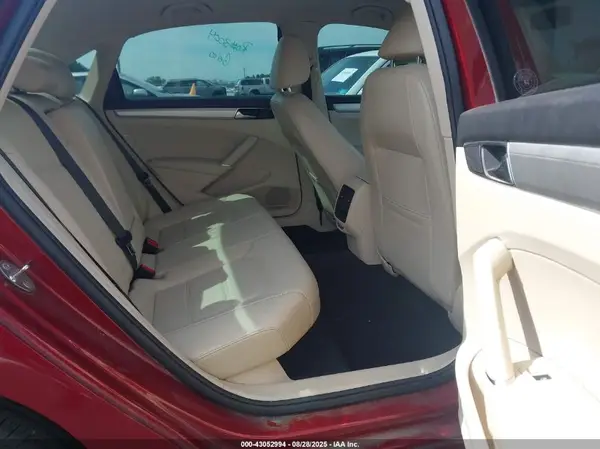1VWLA7A3XKC011789 2019 VOLKSWAGEN PASSAT - Image 8