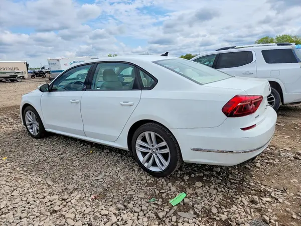 1VWLA7A3XKC012327 2019 VOLKSWAGEN PASSAT - Image 2