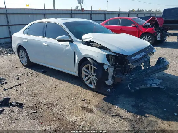 1VWLA7A3XKC013610 2019 VOLKSWAGEN PASSAT - Image 1