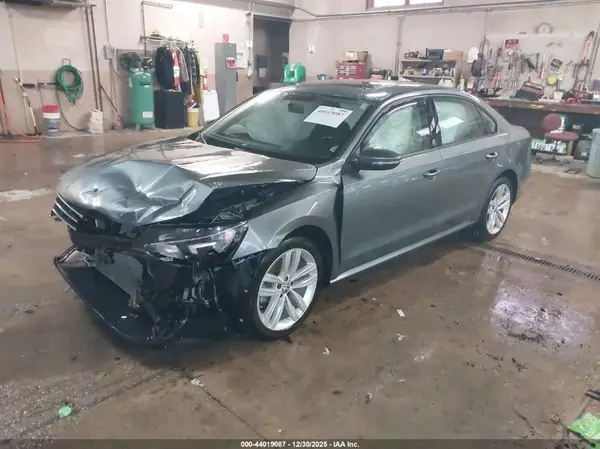 1VWLA7A3XKC013655 2019 VOLKSWAGEN PASSAT - Image 2