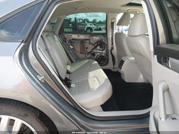 1VWLA7A3XKC014224 2019 VOLKSWAGEN PASSAT - Image 8