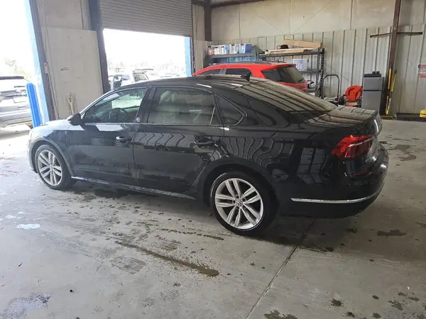1VWLA7A3XKC014594 2019 VOLKSWAGEN PASSAT - Image 2