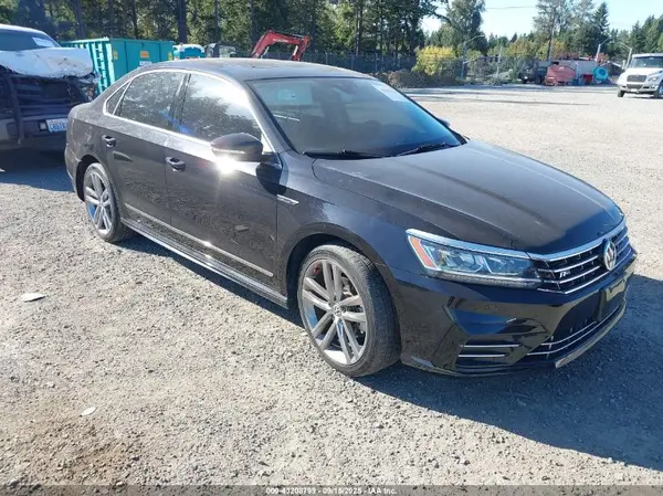 1VWMA7A33KC010570 2019 VOLKSWAGEN PASSAT - Image 1