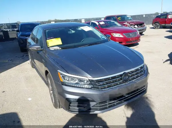 1VWMA7A33KC013971 2019 VOLKSWAGEN PASSAT - Image 1