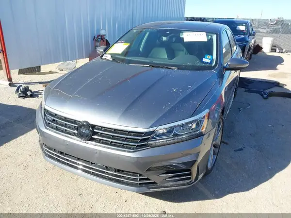 1VWMA7A33KC013971 2019 VOLKSWAGEN PASSAT - Image 2