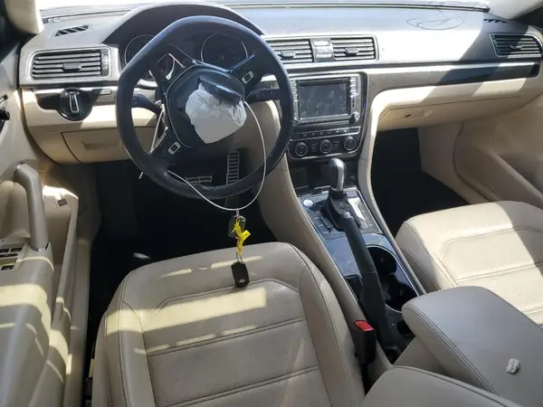 1VWMA7A33KC014389 2019 VOLKSWAGEN PASSAT - Image 8