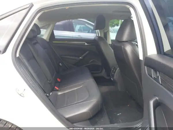 1VWMA7A33LC003295 2020 VOLKSWAGEN PASSAT - Image 8