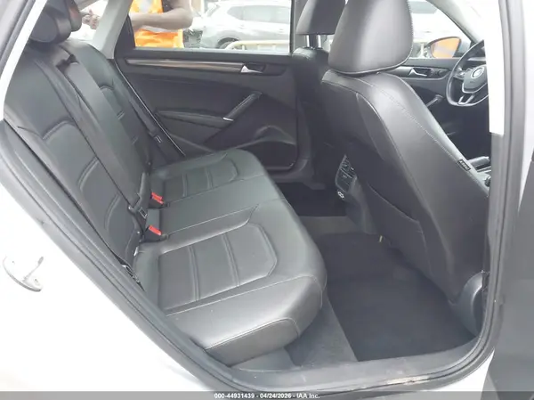 1VWMA7A33LC015897 2020 VOLKSWAGEN PASSAT - Image 8