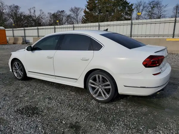 1VWMA7A34KC001862 2019 VOLKSWAGEN PASSAT - Image 2