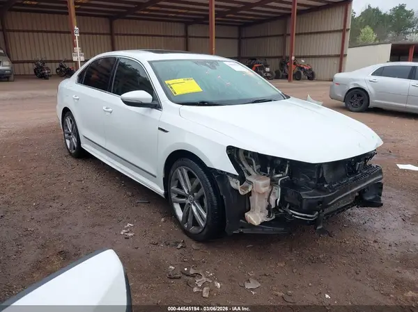 1VWMA7A34KC010044 2019 VOLKSWAGEN PASSAT - Image 1