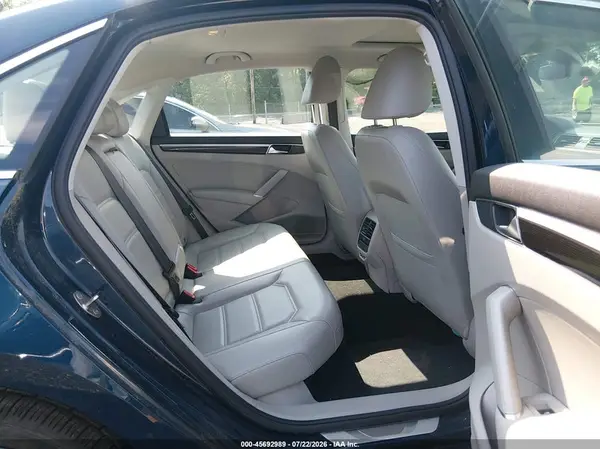 1VWMA7A37KC012001 2019 VOLKSWAGEN PASSAT - Image 8