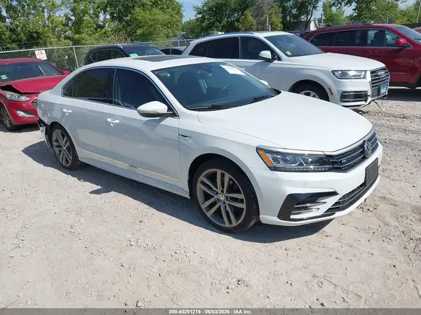 1VWMA7A39KC013795 2019 VOLKSWAGEN PASSAT - Image 1