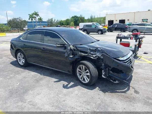 1VWSA7A30LC015654 2020 VOLKSWAGEN PASSAT - Image 1