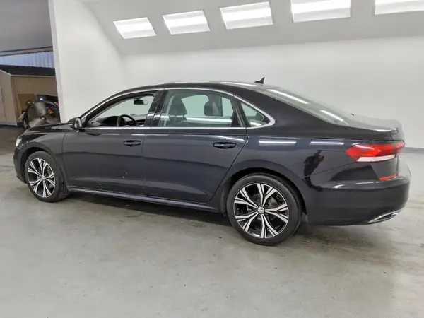 1VWSA7A30MC001822 2021 VOLKSWAGEN PASSAT - Image 2
