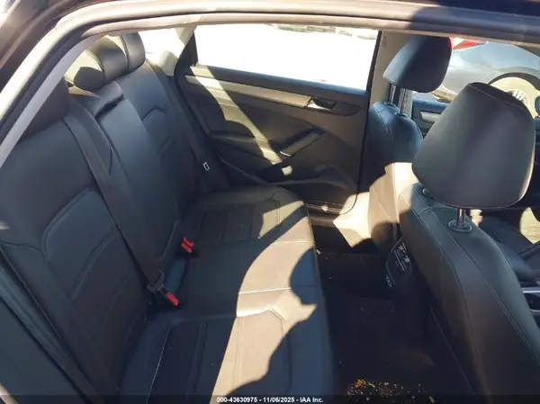 1VWSA7A30MC009256 2021 VOLKSWAGEN PASSAT - Image 8