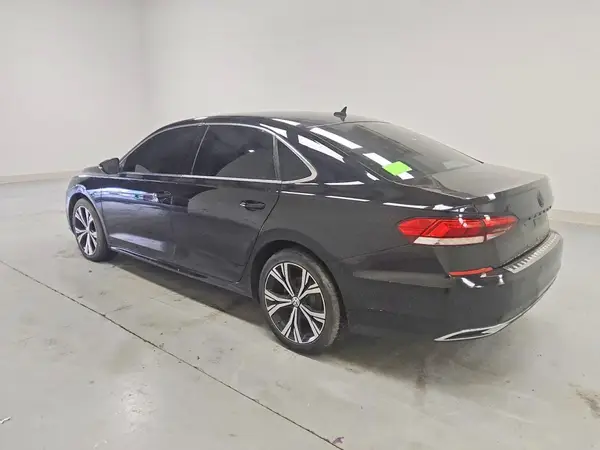 1VWSA7A30MC015705 2021 VOLKSWAGEN PASSAT - Image 2