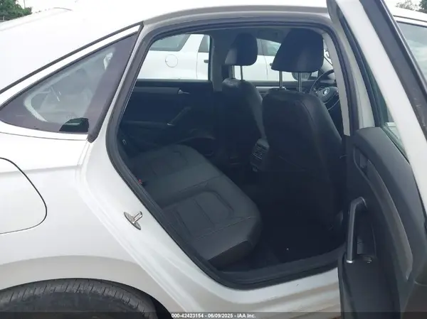 1VWSA7A30NC008352 2022 VOLKSWAGEN PASSAT - Image 8