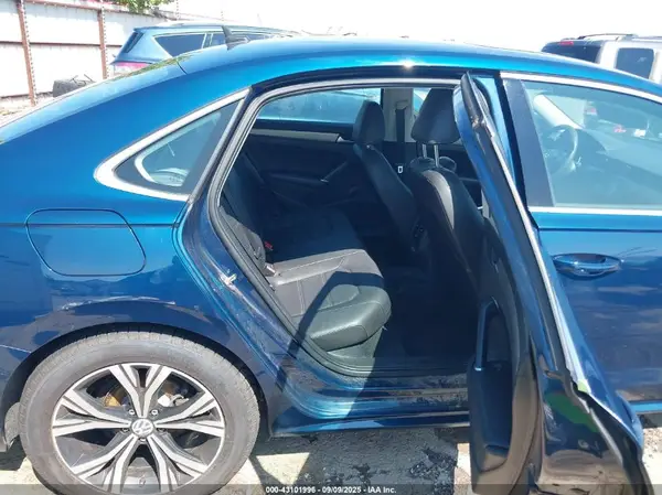 1VWSA7A31MC002946 2021 VOLKSWAGEN PASSAT - Image 8