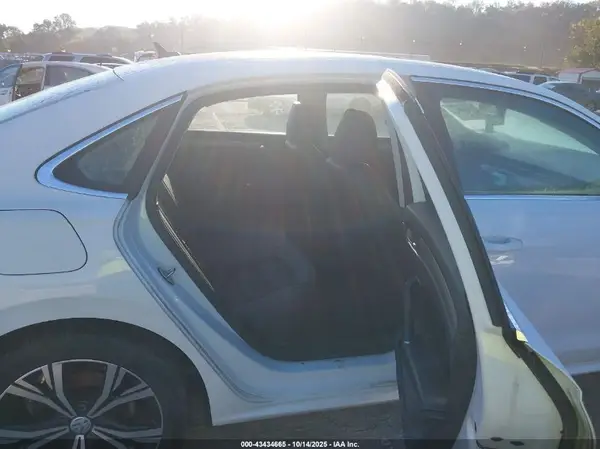 1VWSA7A31MC006902 2021 VOLKSWAGEN PASSAT - Image 8