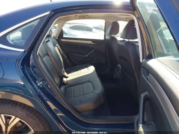 1VWSA7A31MC009301 2021 VOLKSWAGEN PASSAT - Image 8