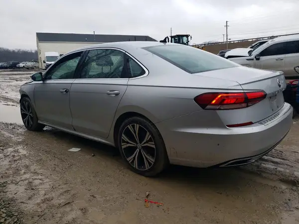 1VWSA7A31MC013235 2021 VOLKSWAGEN PASSAT - Image 2