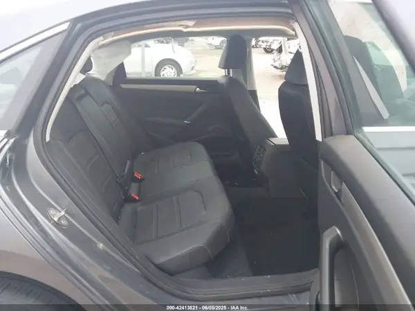 1VWSA7A31MC017107 2021 VOLKSWAGEN PASSAT - Image 8